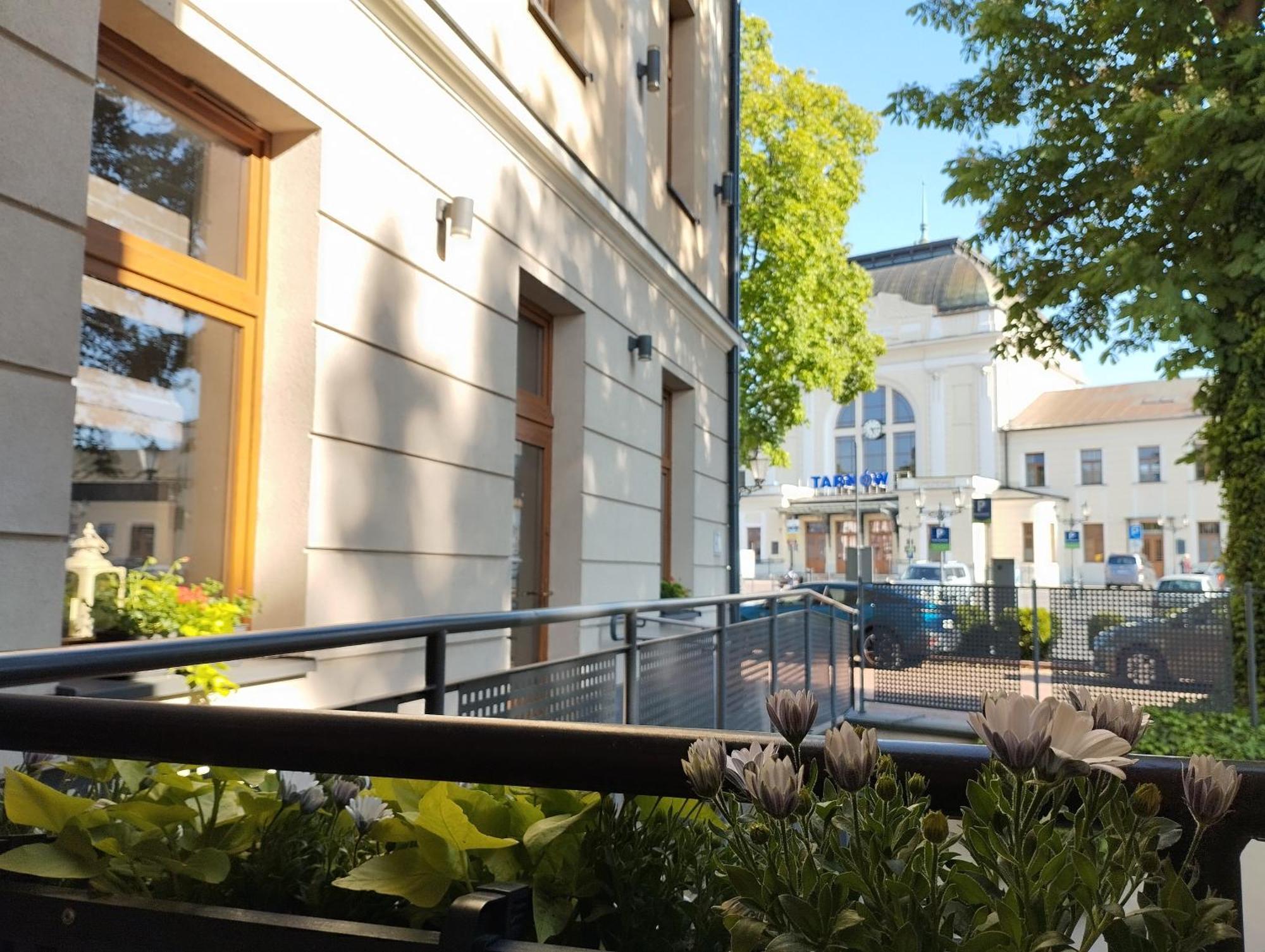 Hotel Gal Tarnów Exterior foto